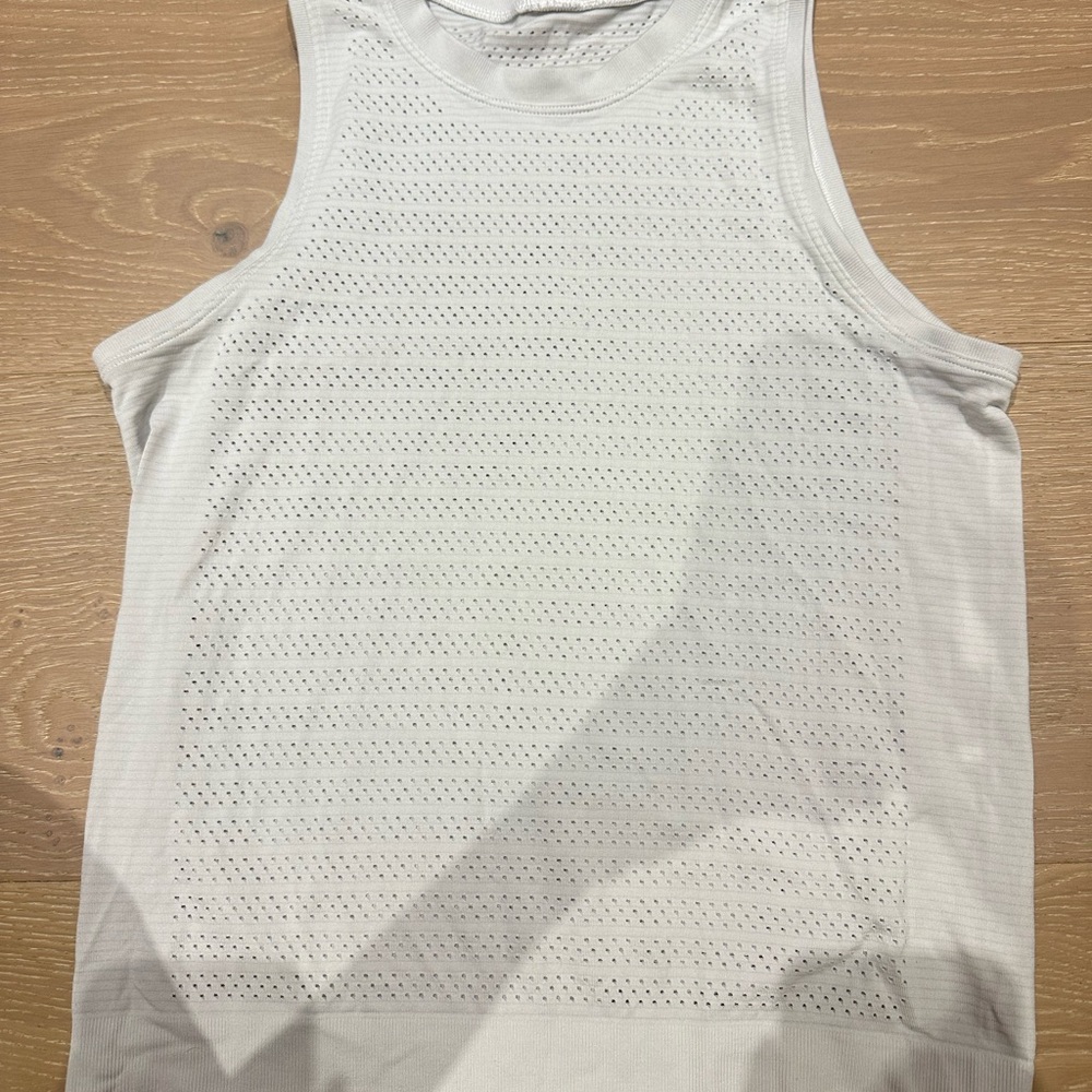 Lululemon muscle tank